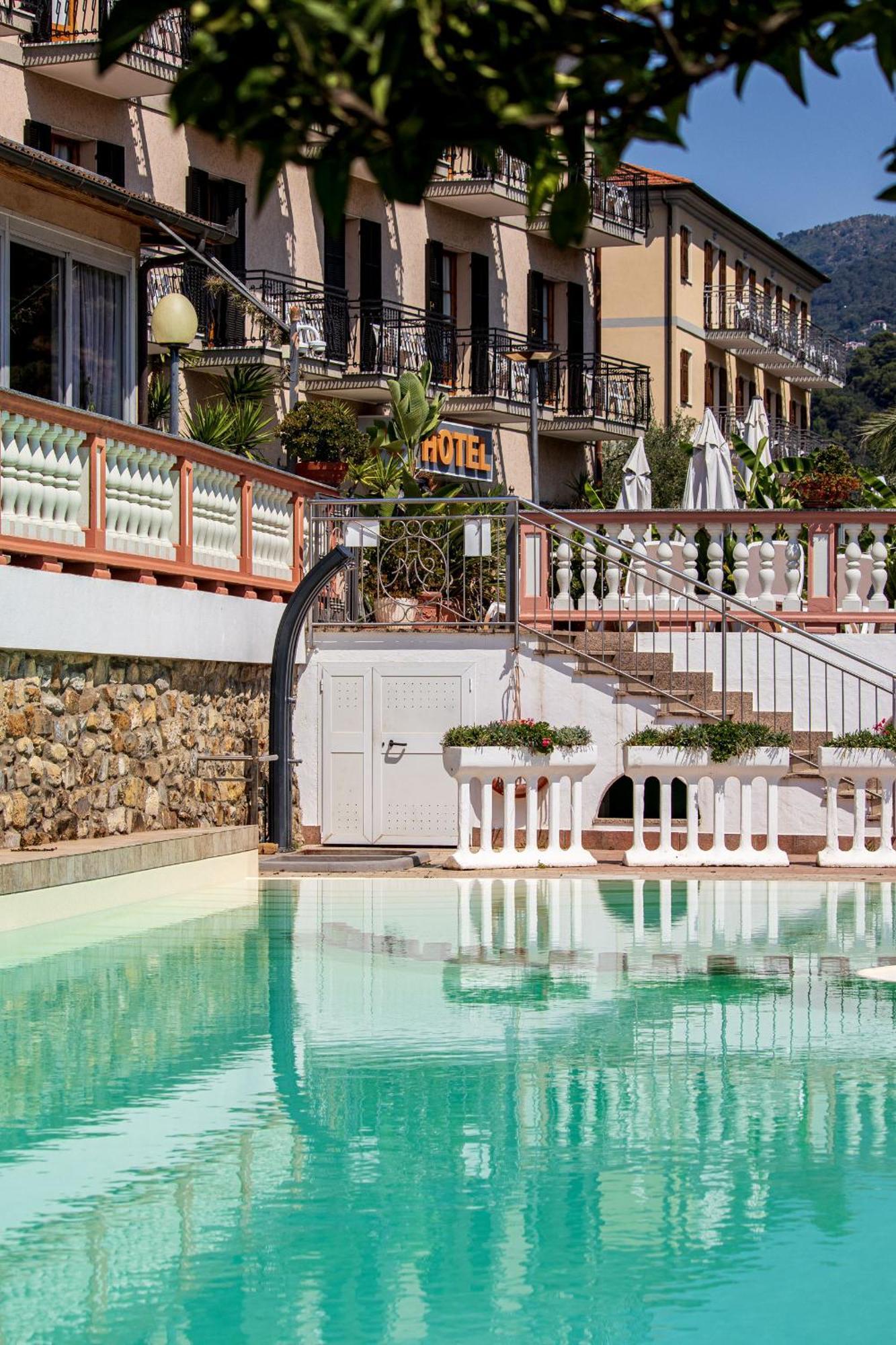 Albergo Ristorante San Matteo Сан-Бартоломео-аль-Маре Екстер'єр фото
